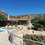 Villa Aliki Willa *