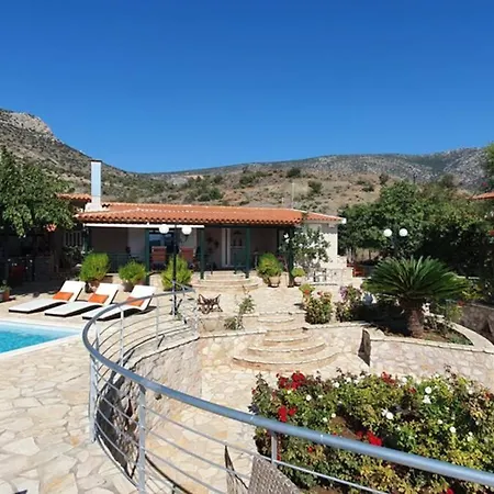 Villa Aliki Villa *